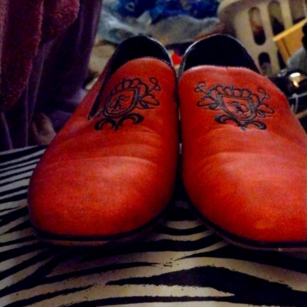 11 Men's Shoe "Henry Ferrera" Red Faux Leather & Black Embroidered Emblem & Trim